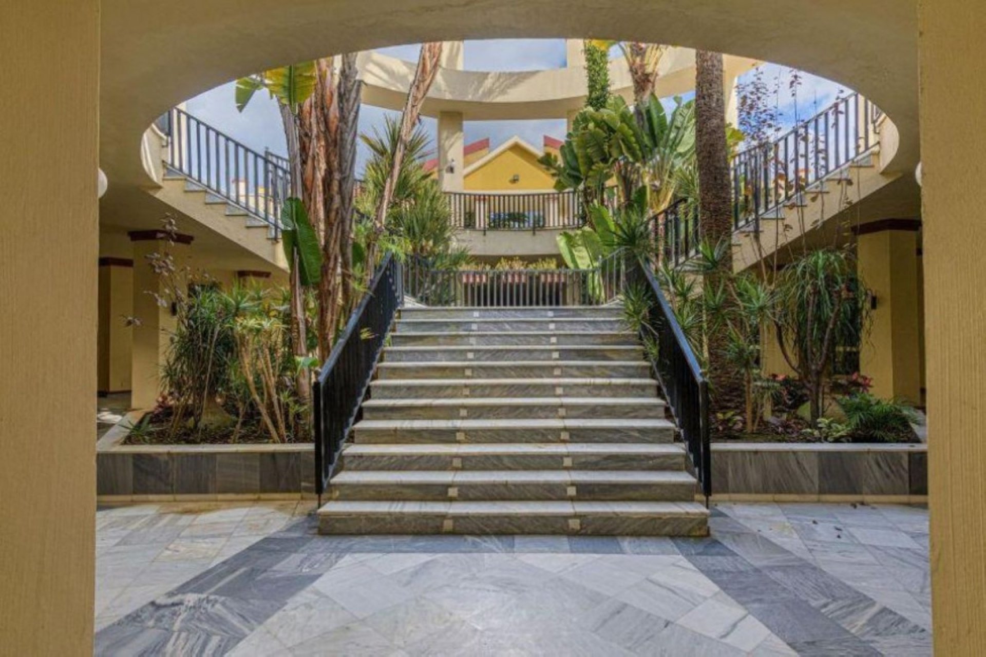 Rynek wtórny - apartment - Marbella - Elviria