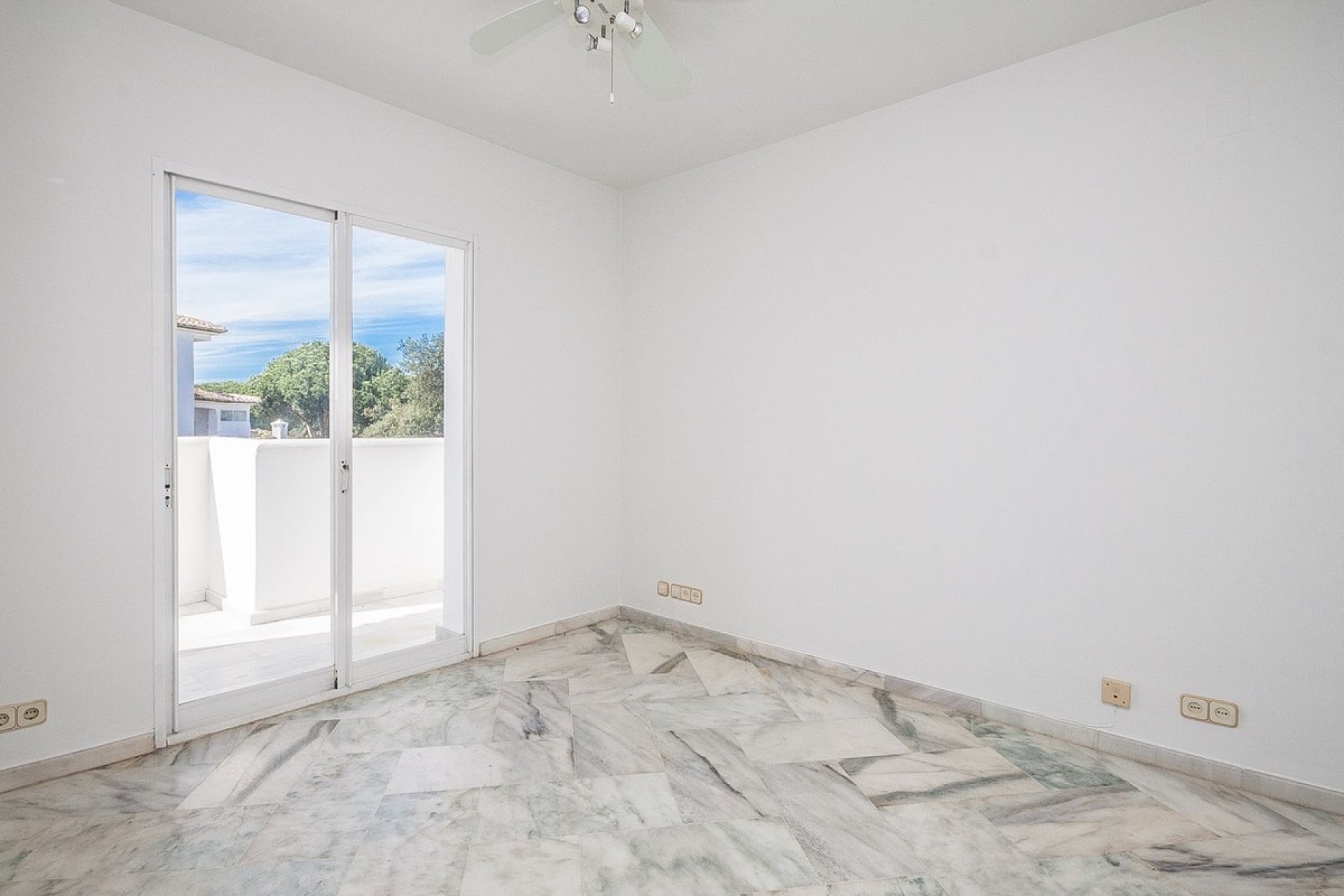 Rynek wtórny - apartment - Marbella - Elviria