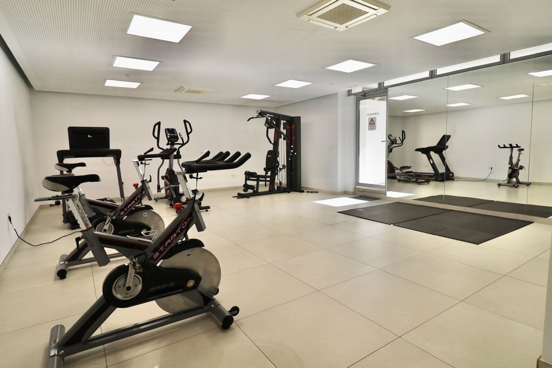 Rynek wtórny - apartment - Marbella - Elviria