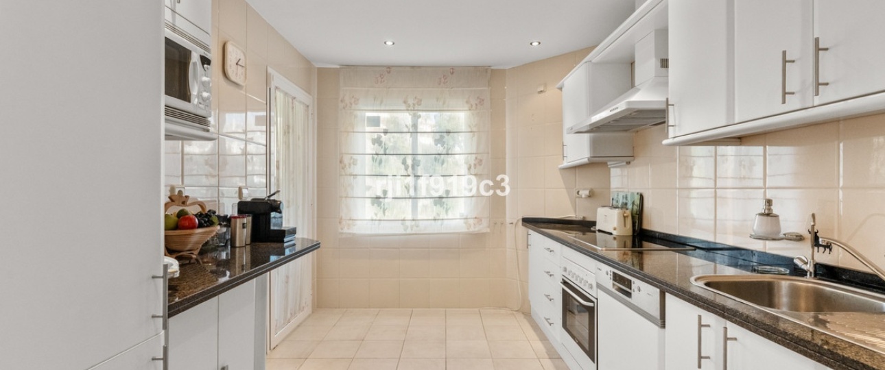 Rynek wtórny - apartment - Marbella - Elviria