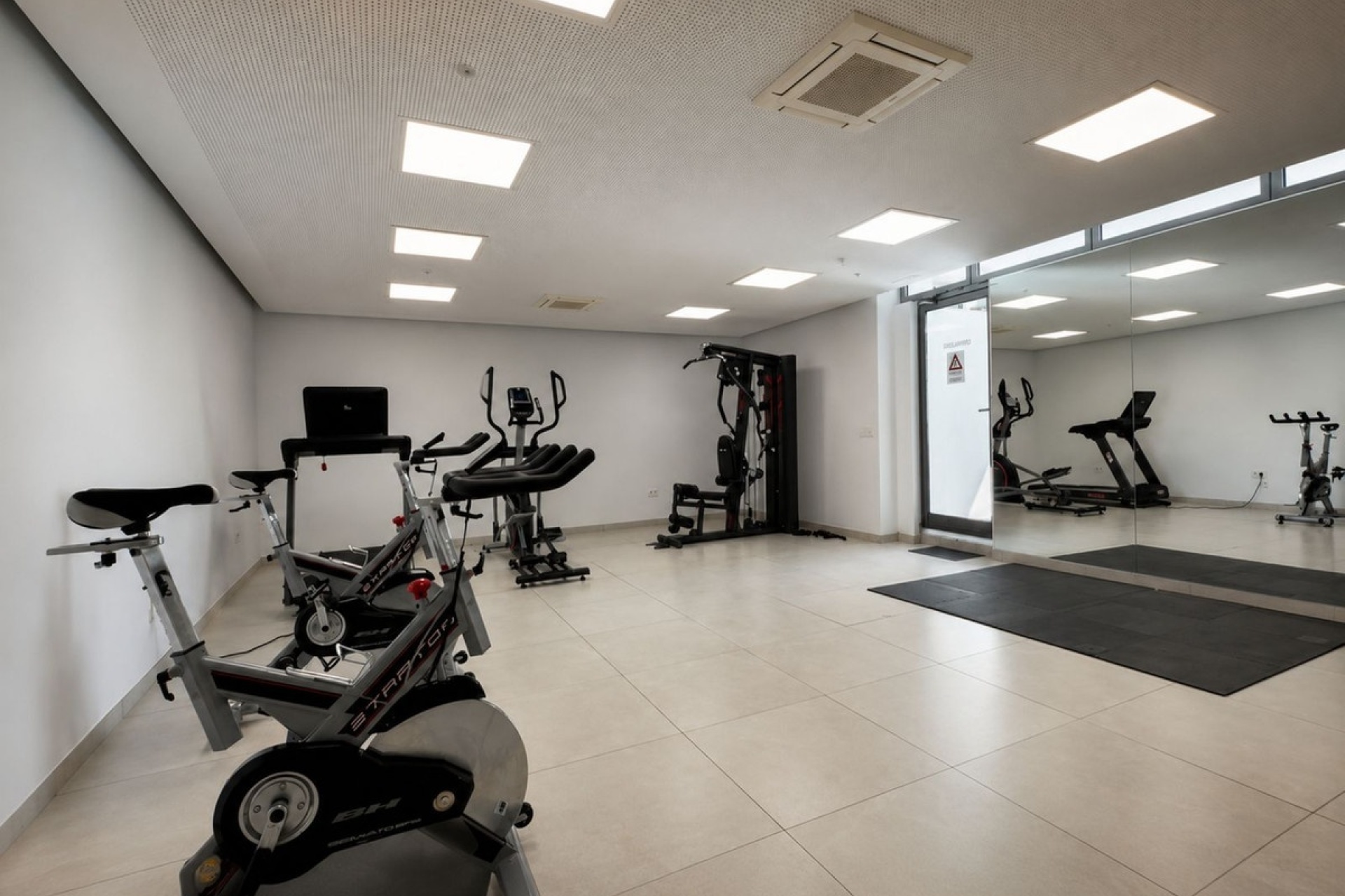 Rynek wtórny - apartment - Marbella - Elviria