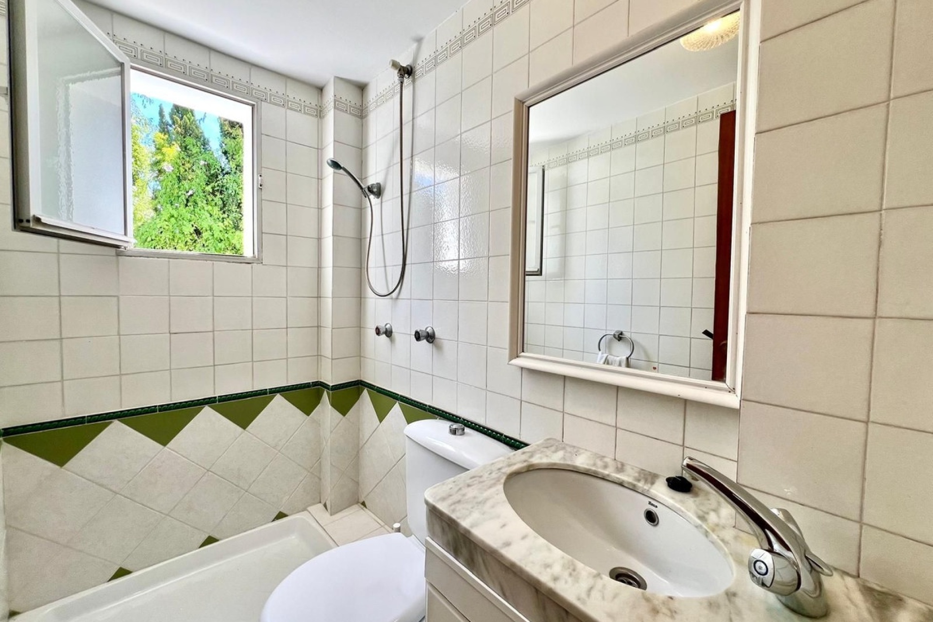 Rynek wtórny - apartment - Marbella - Elviria