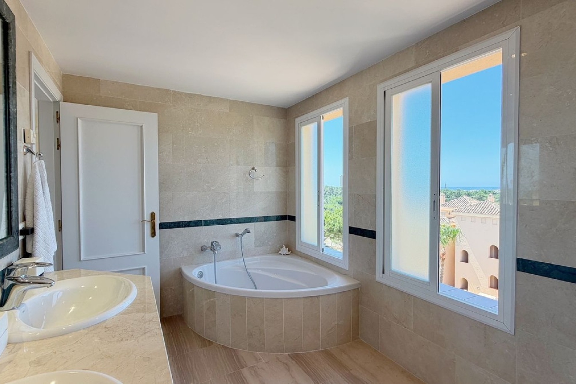 Rynek wtórny - apartment - Marbella - Elviria
