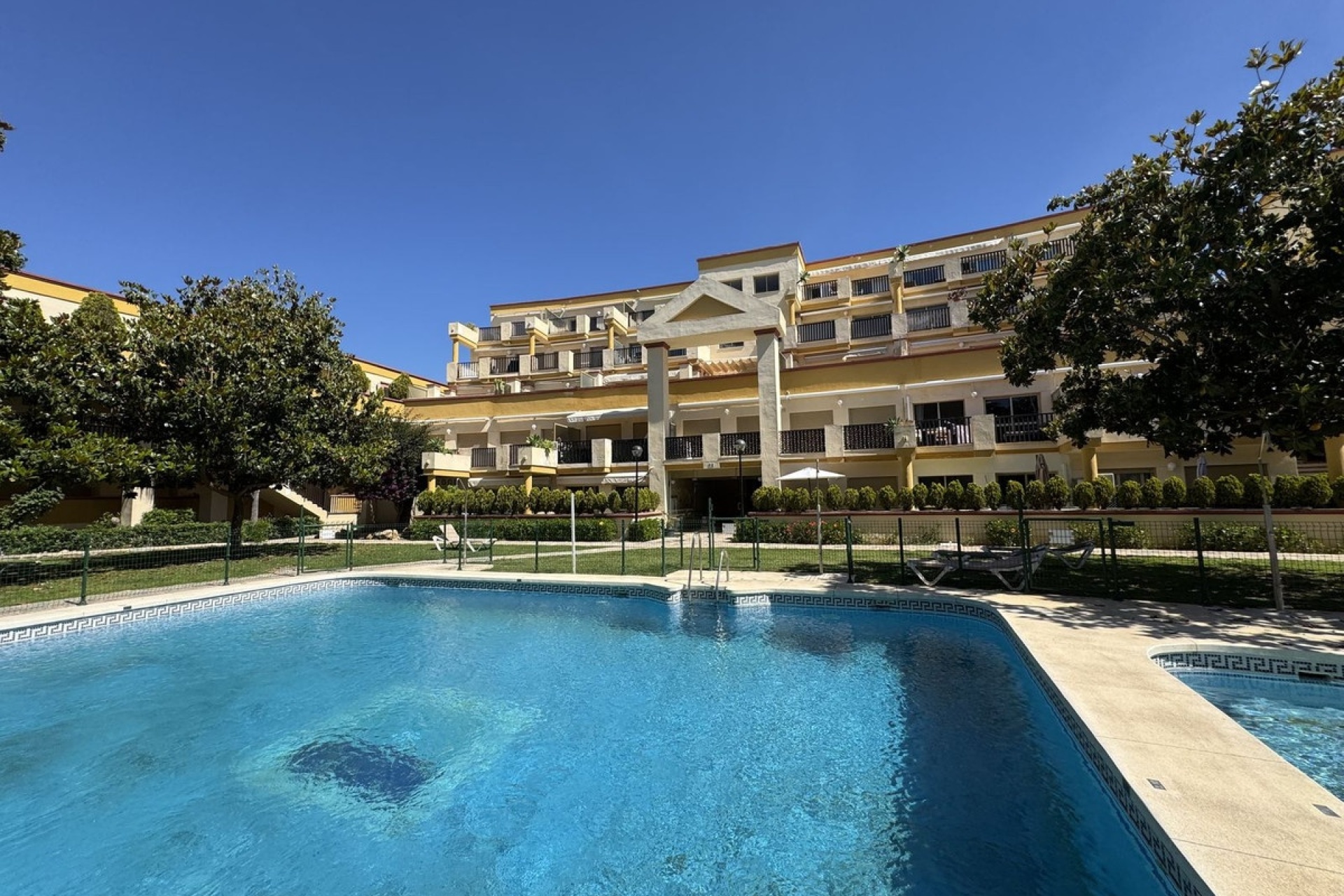 Rynek wtórny - apartment - Marbella - Elviria