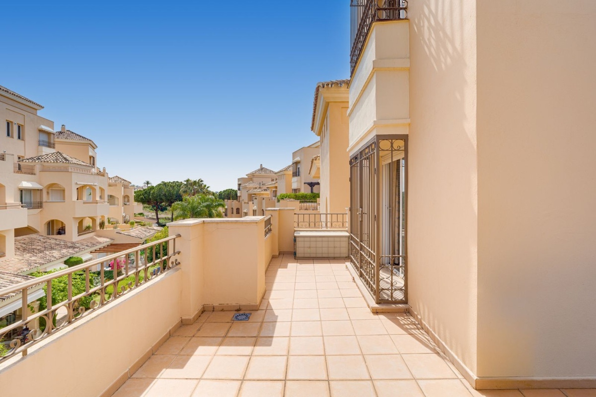 Rynek wtórny - apartment - Marbella - Elviria