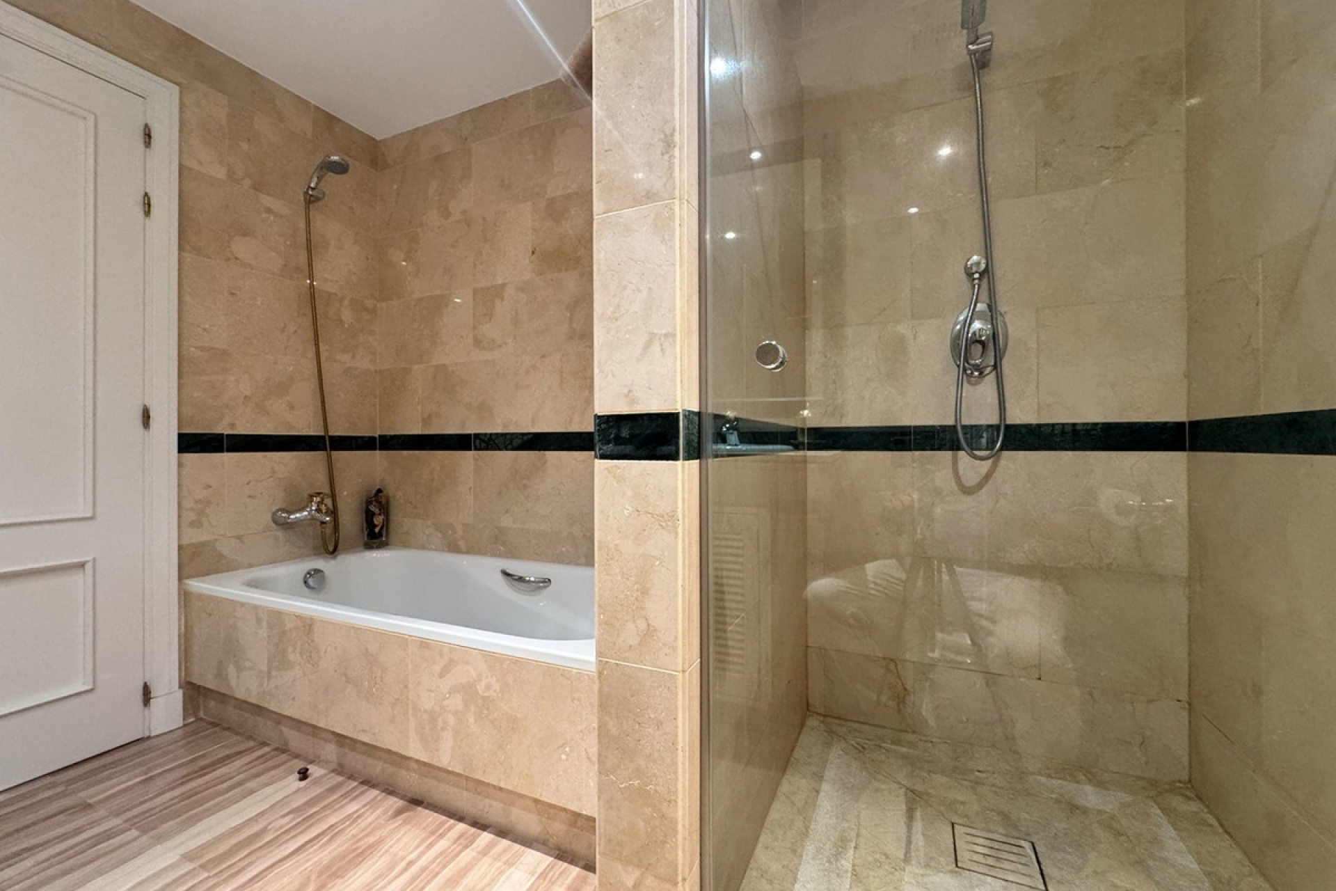 Rynek wtórny - apartment - Marbella - Elviria