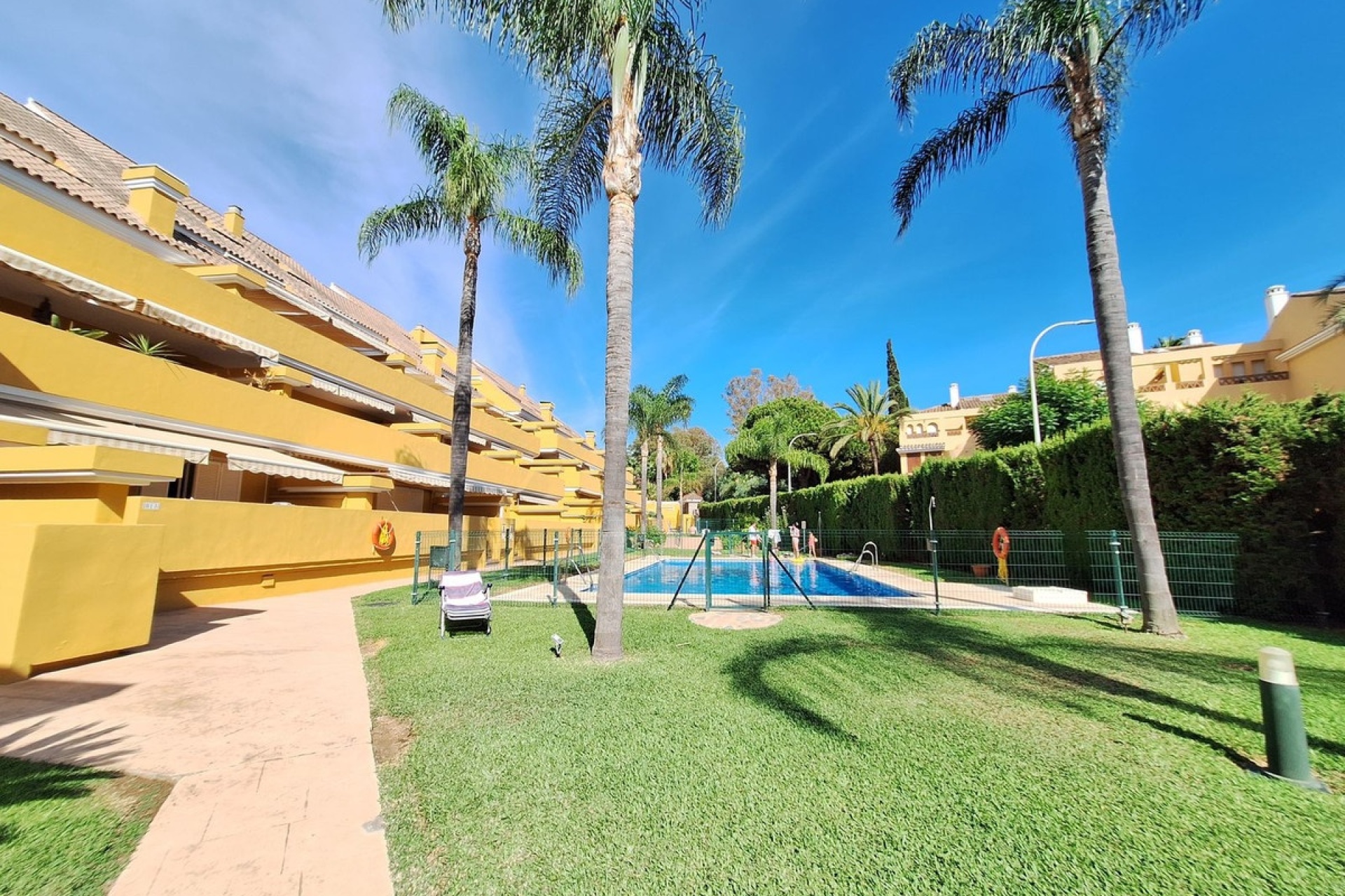 Rynek wtórny - apartment - Marbella - Elviria