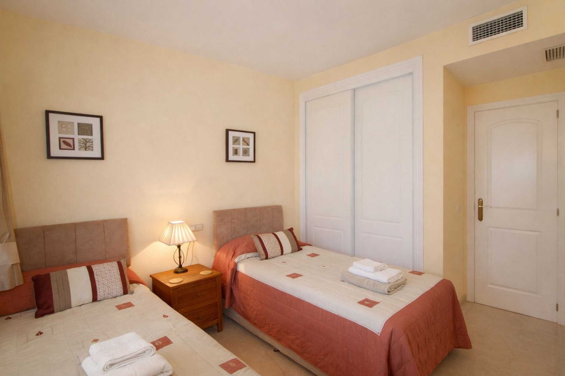 Rynek wtórny - apartment - Marbella - Elviria