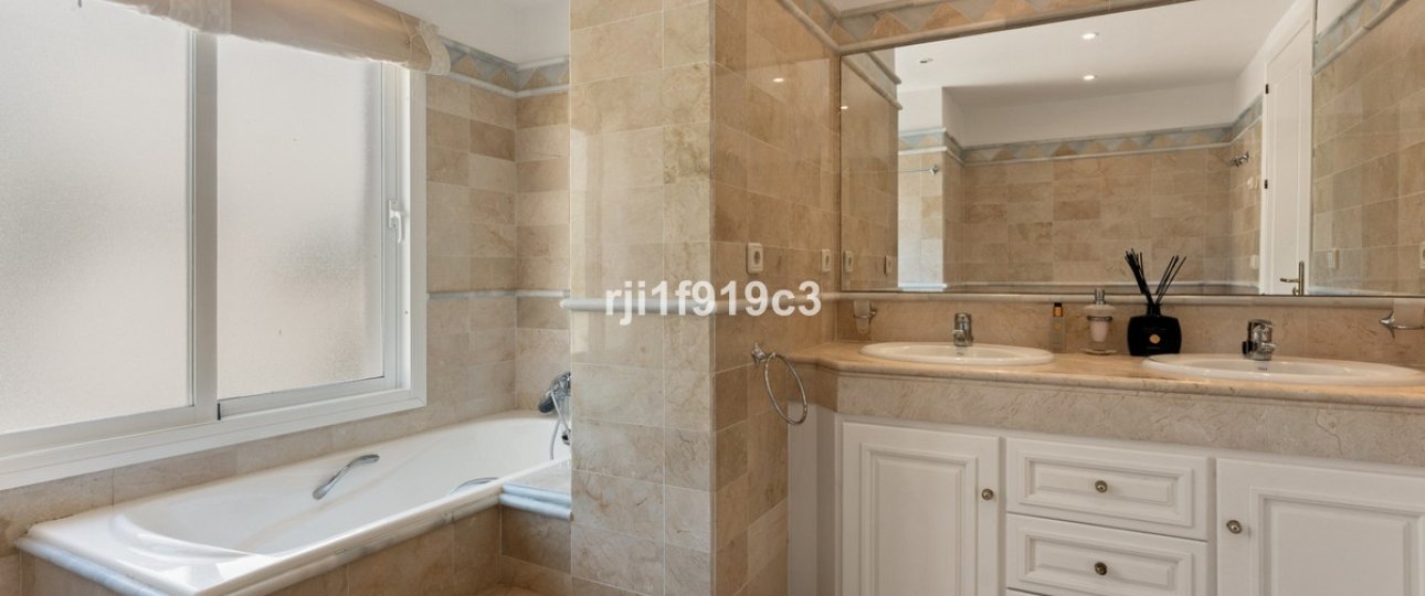 Rynek wtórny - apartment - Marbella - Elviria