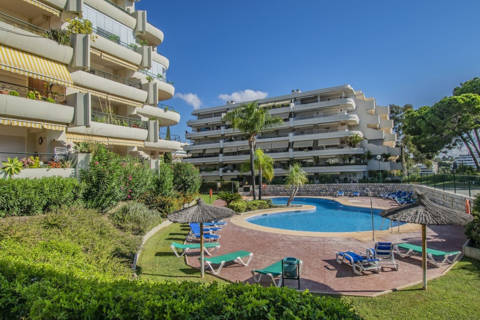 Rynek wtórny - apartment - Marbella - Guadalmina Alta