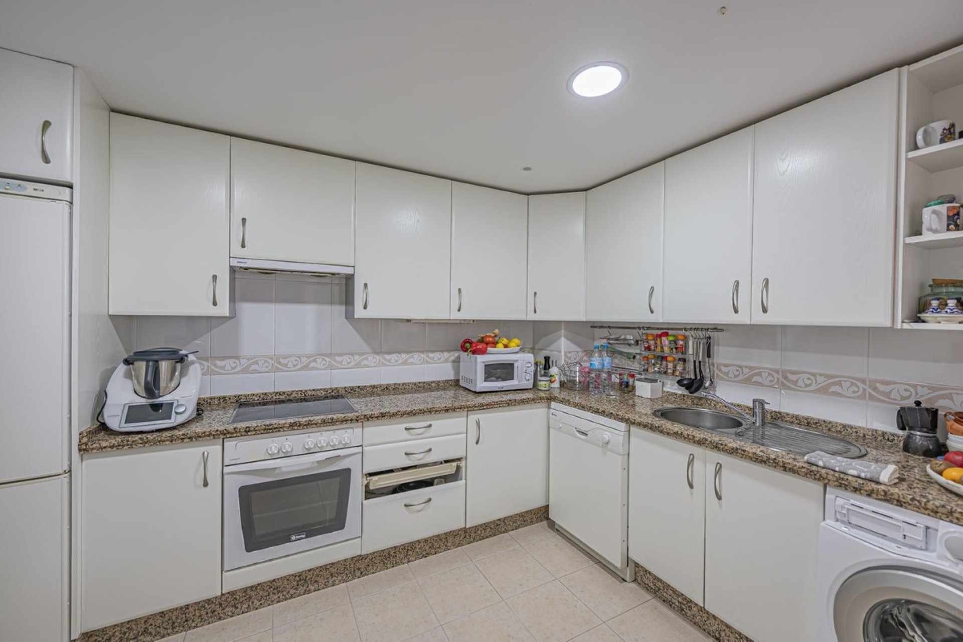 Rynek wtórny - apartment - Marbella - Guadalmina Alta
