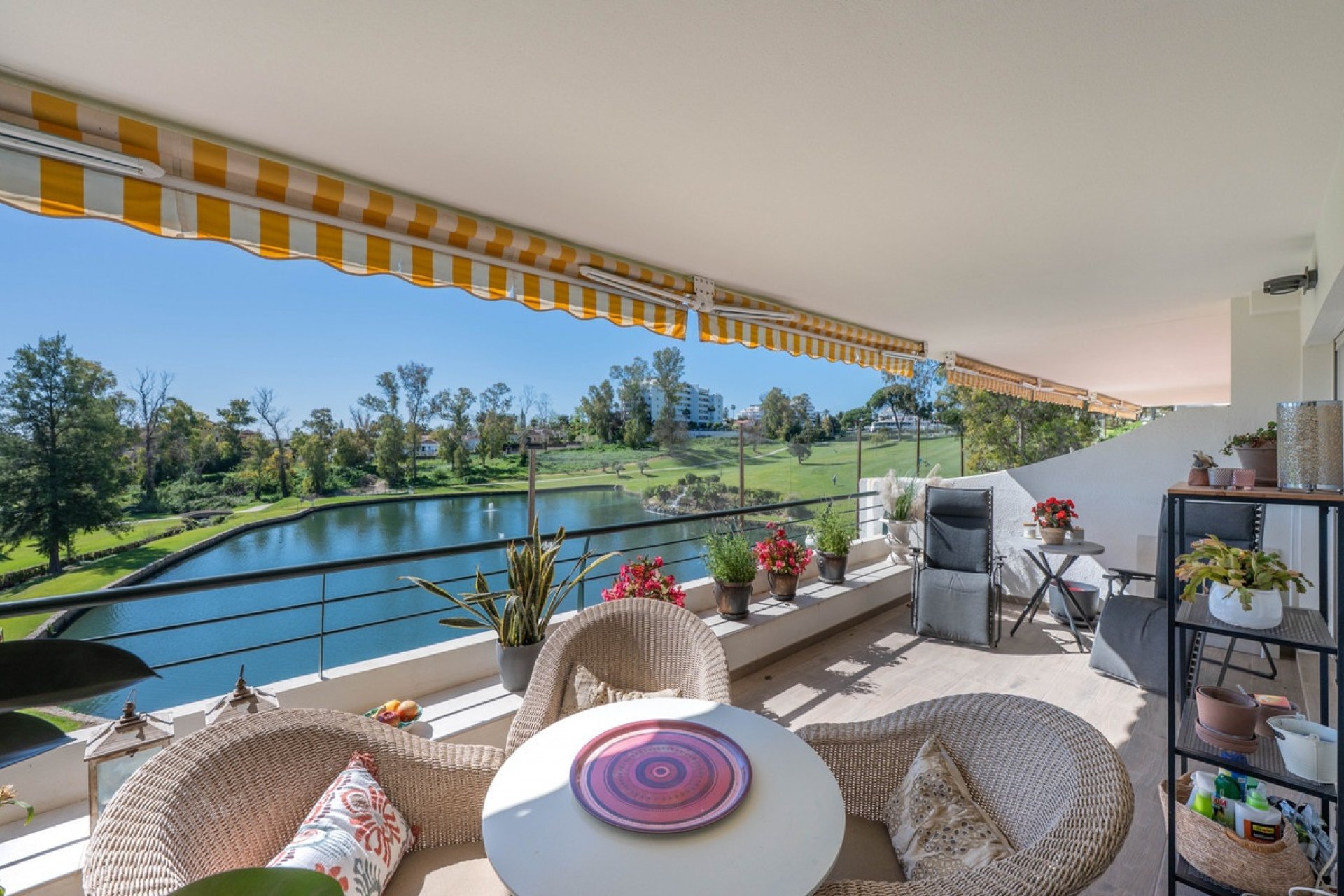 Rynek wtórny - apartment - Marbella - Guadalmina Alta