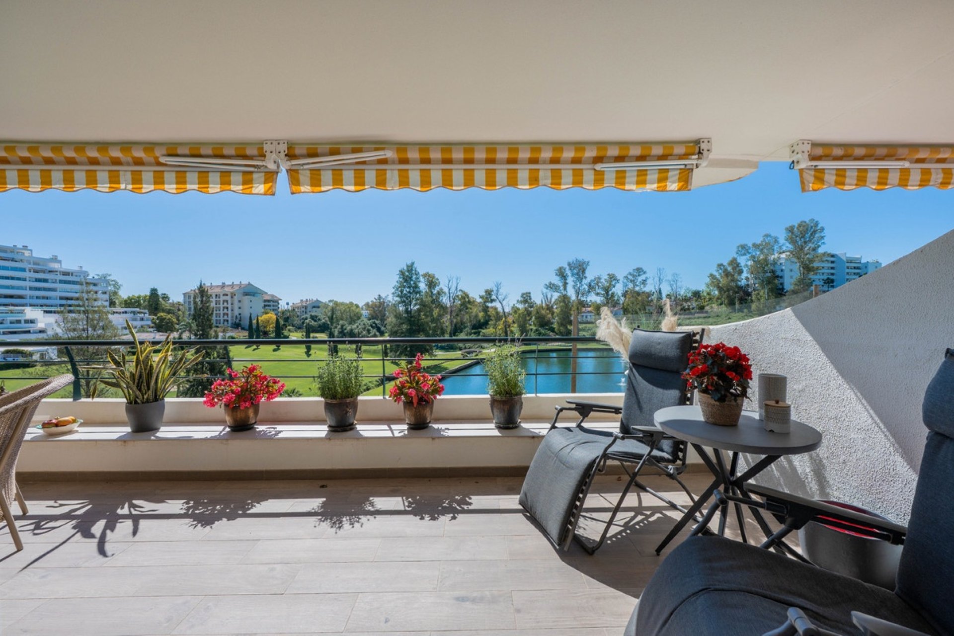 Rynek wtórny - apartment - Marbella - Guadalmina Alta