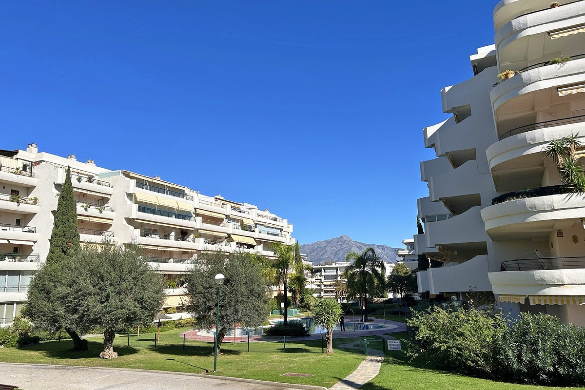Rynek wtórny - apartment - Marbella - Guadalmina Alta