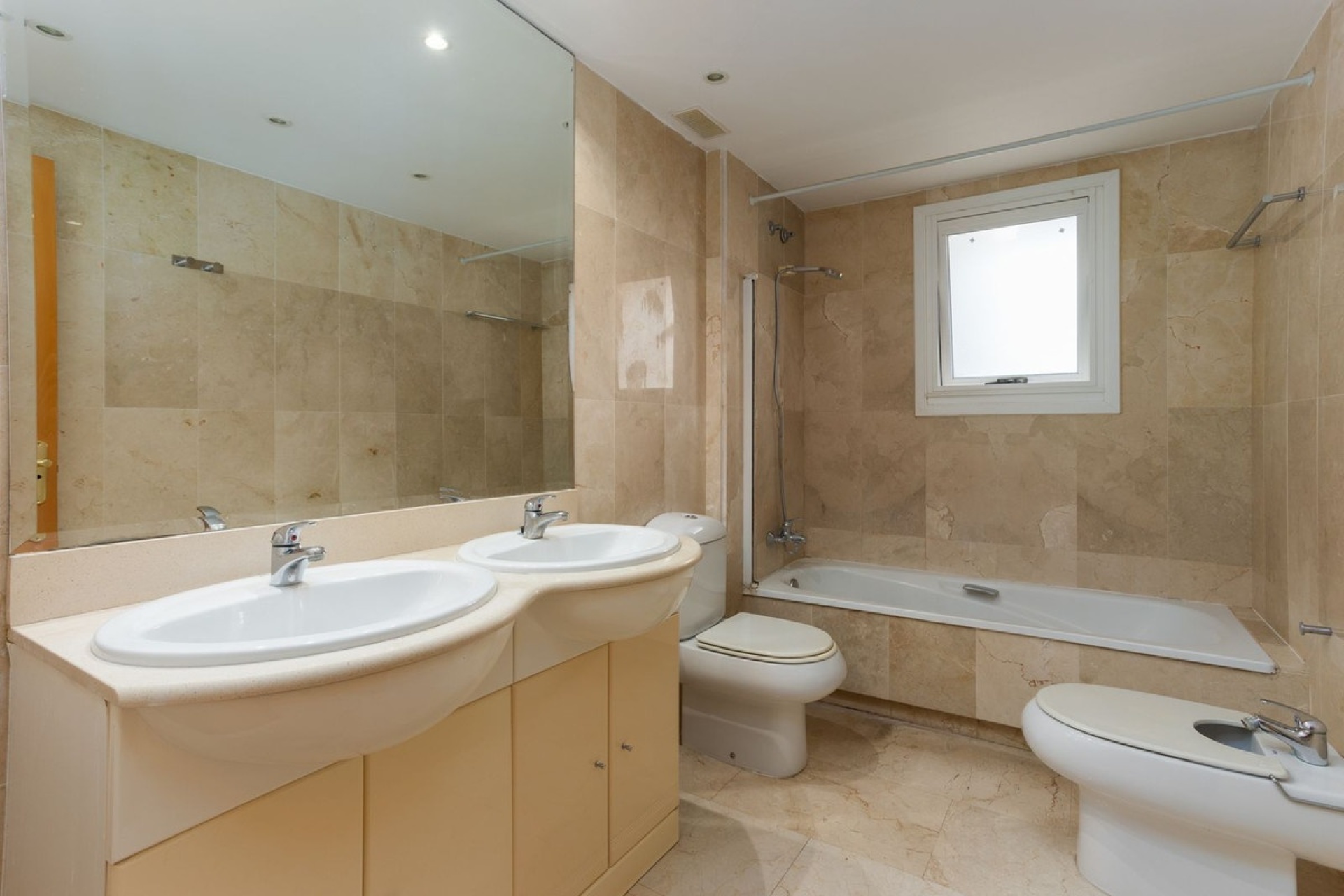 Rynek wtórny - apartment - Marbella - Guadalmina Alta