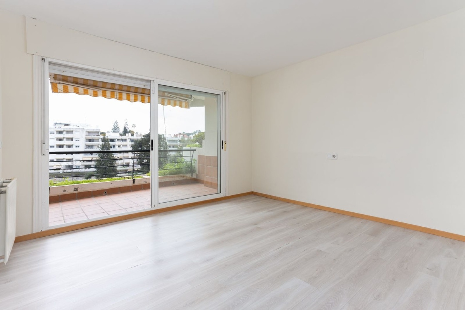 Rynek wtórny - apartment - Marbella - Guadalmina Alta