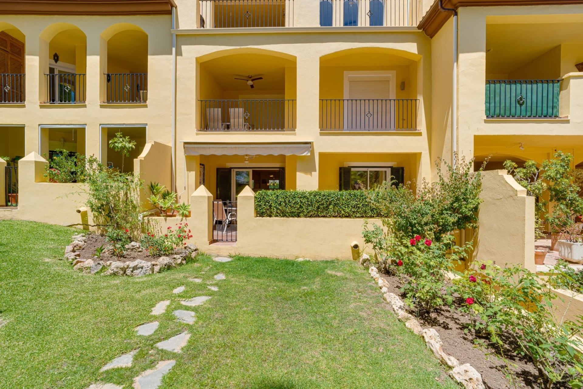 Rynek wtórny - apartment - Marbella - Guadalmina Alta