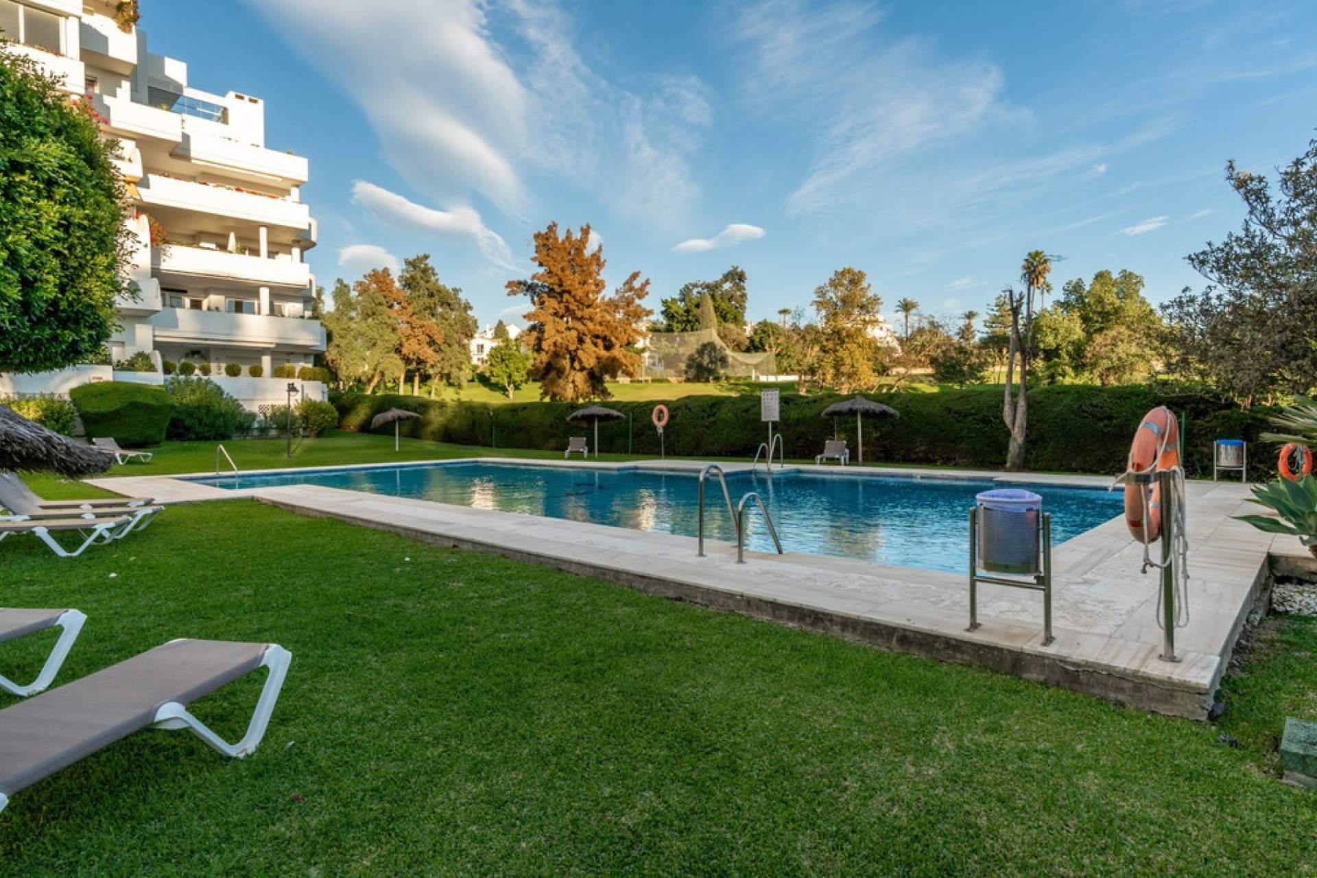 Rynek wtórny - apartment - Marbella - Guadalmina Alta