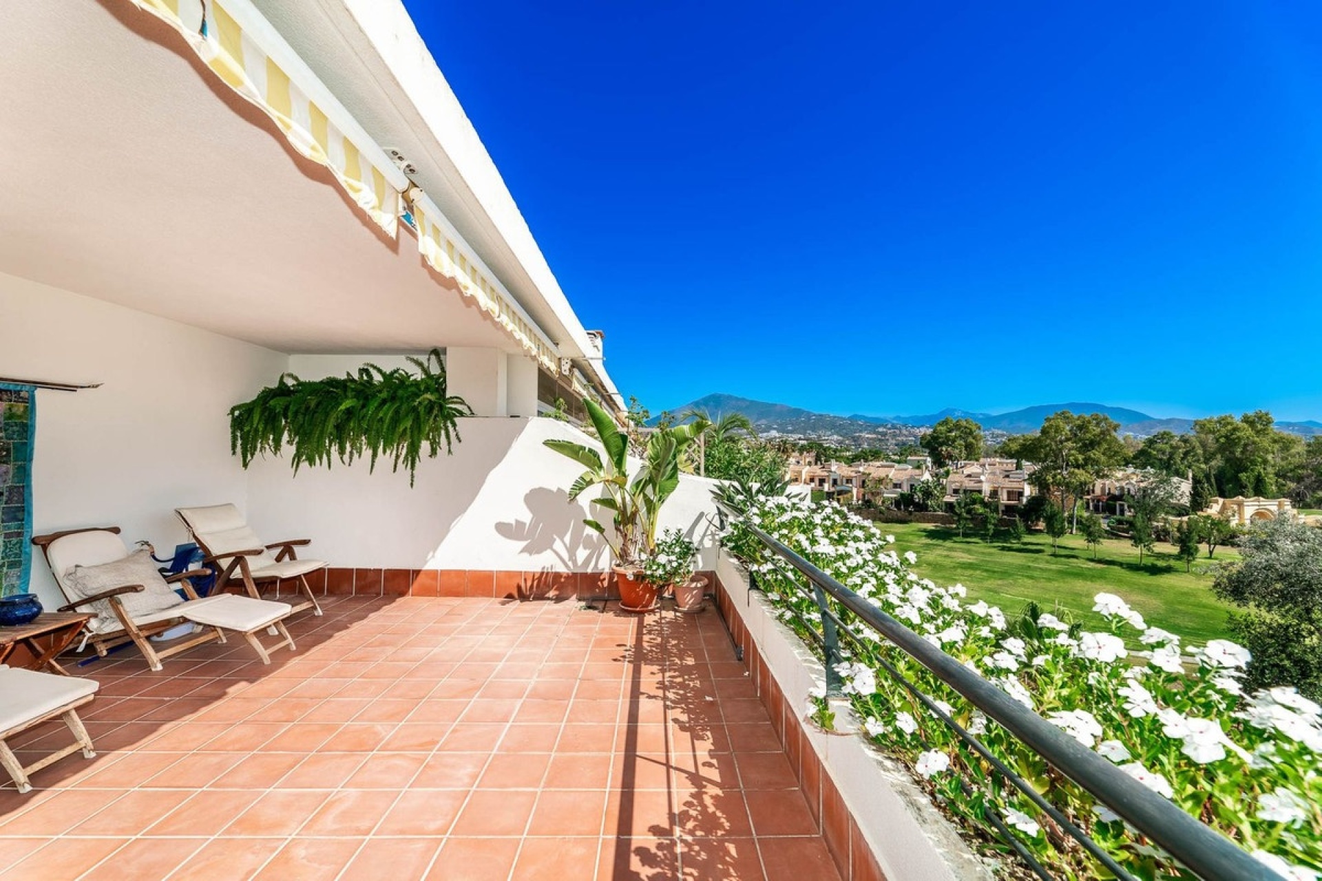 Rynek wtórny - apartment - Marbella - Guadalmina Alta