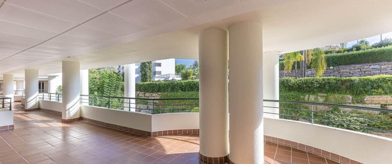 Rynek wtórny - apartment - Marbella - Guadalmina Alta
