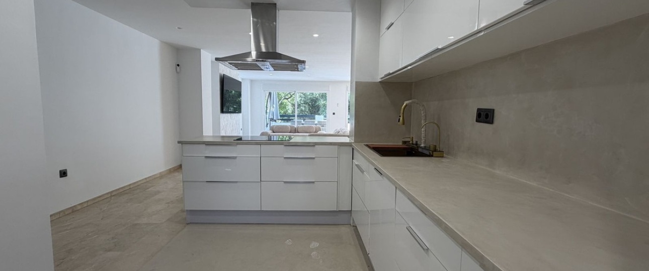 Rynek wtórny - apartment - Marbella - Guadalmina Alta