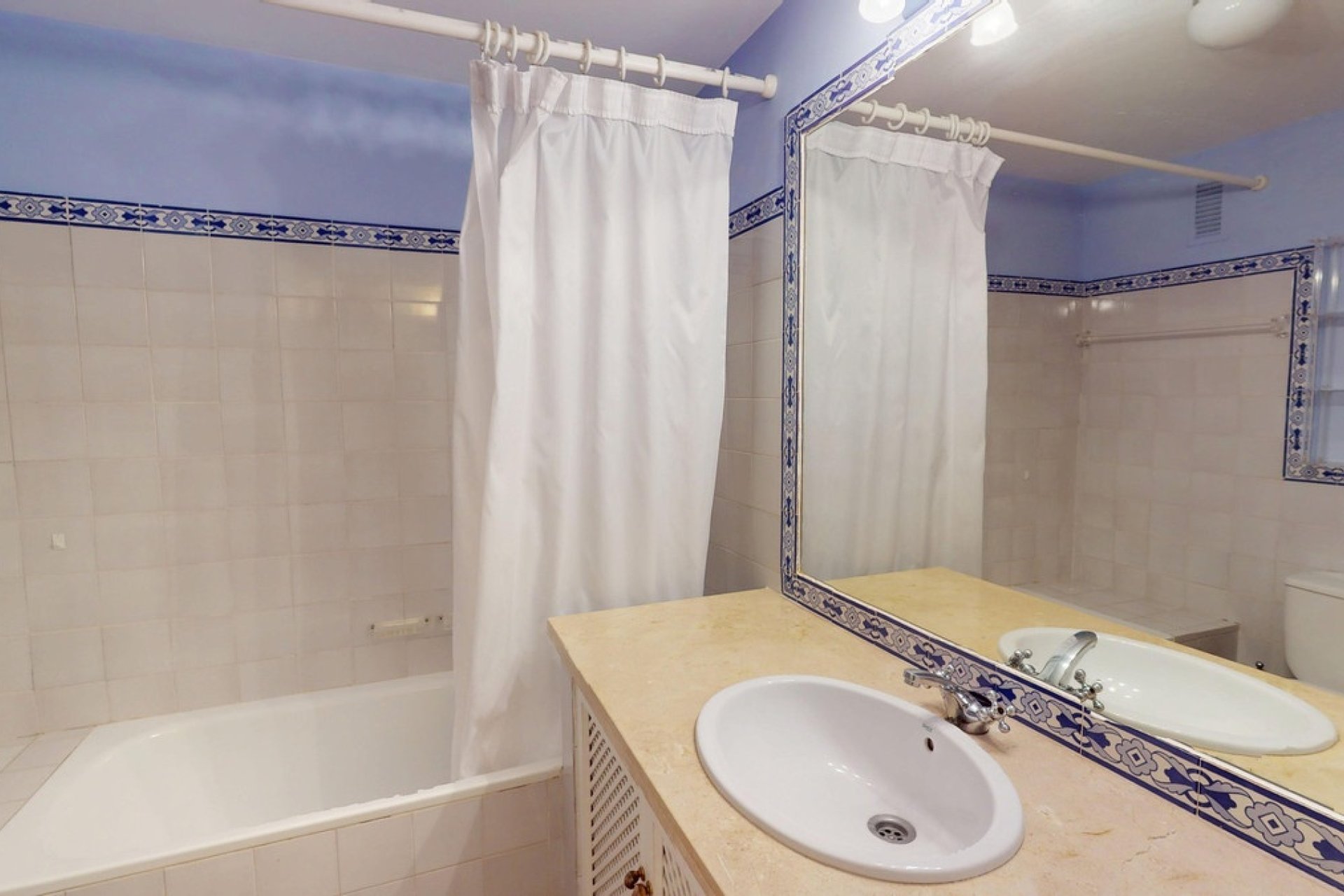 Rynek wtórny - apartment - Marbella - Guadalmina Alta