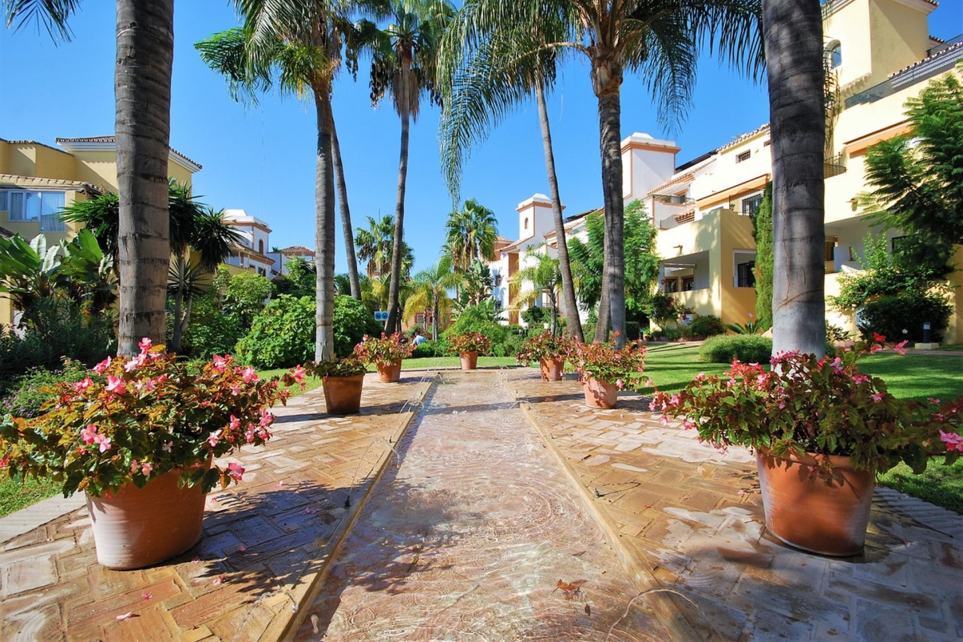 Rynek wtórny - apartment - Marbella - Guadalmina Alta