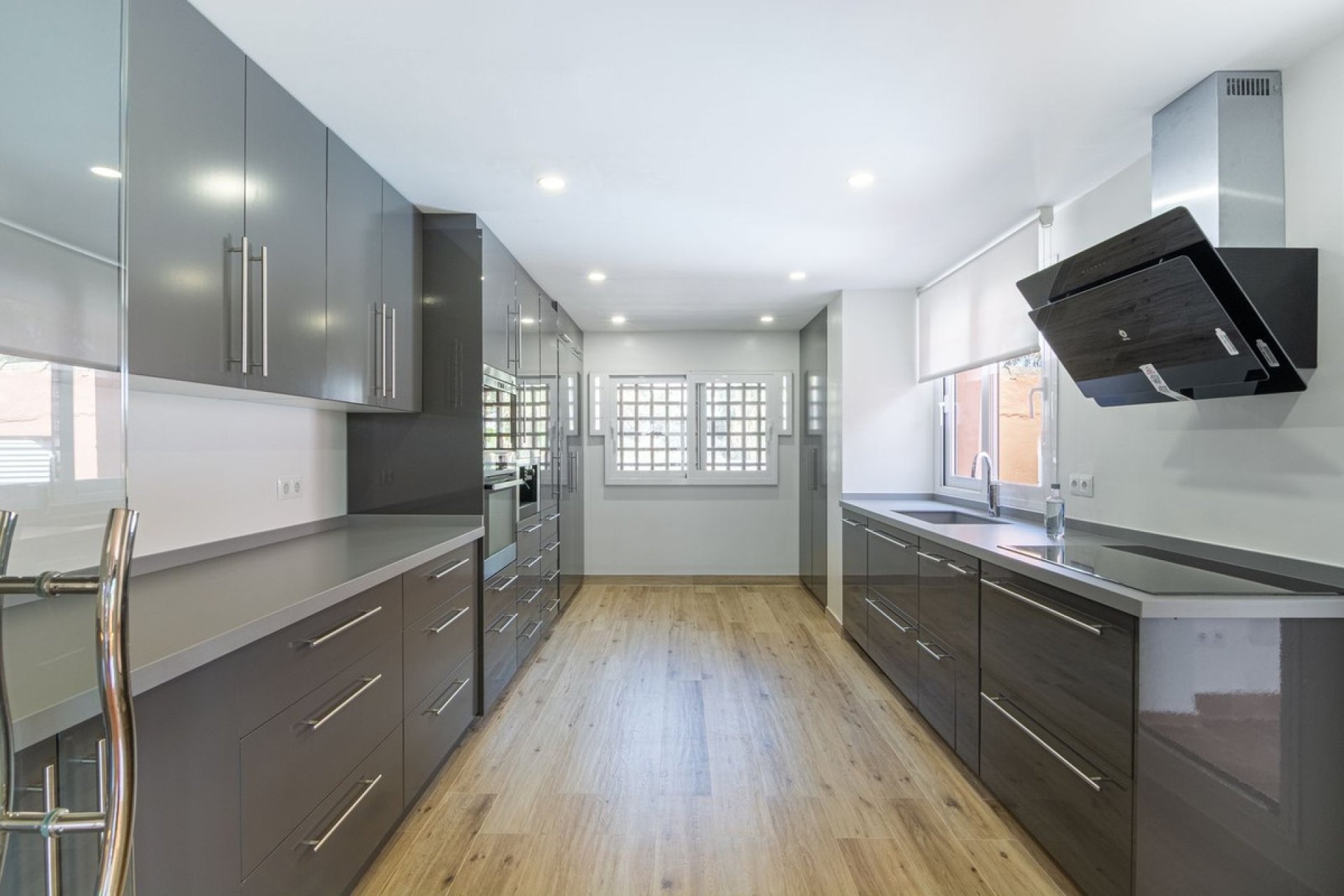 Rynek wtórny - apartment - Marbella - Guadalmina Baja