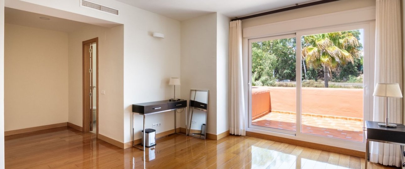 Rynek wtórny - apartment - Marbella - Guadalmina Baja