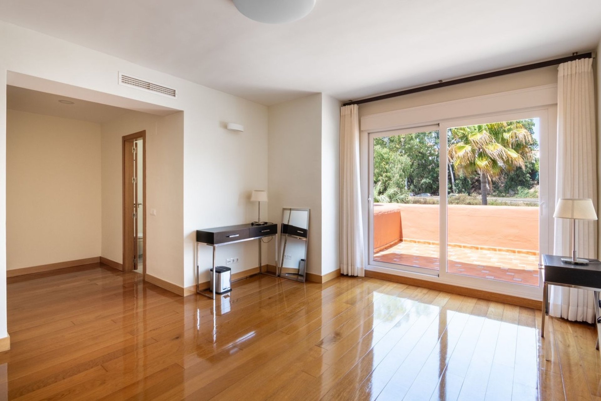 Rynek wtórny - apartment - Marbella - Guadalmina Baja