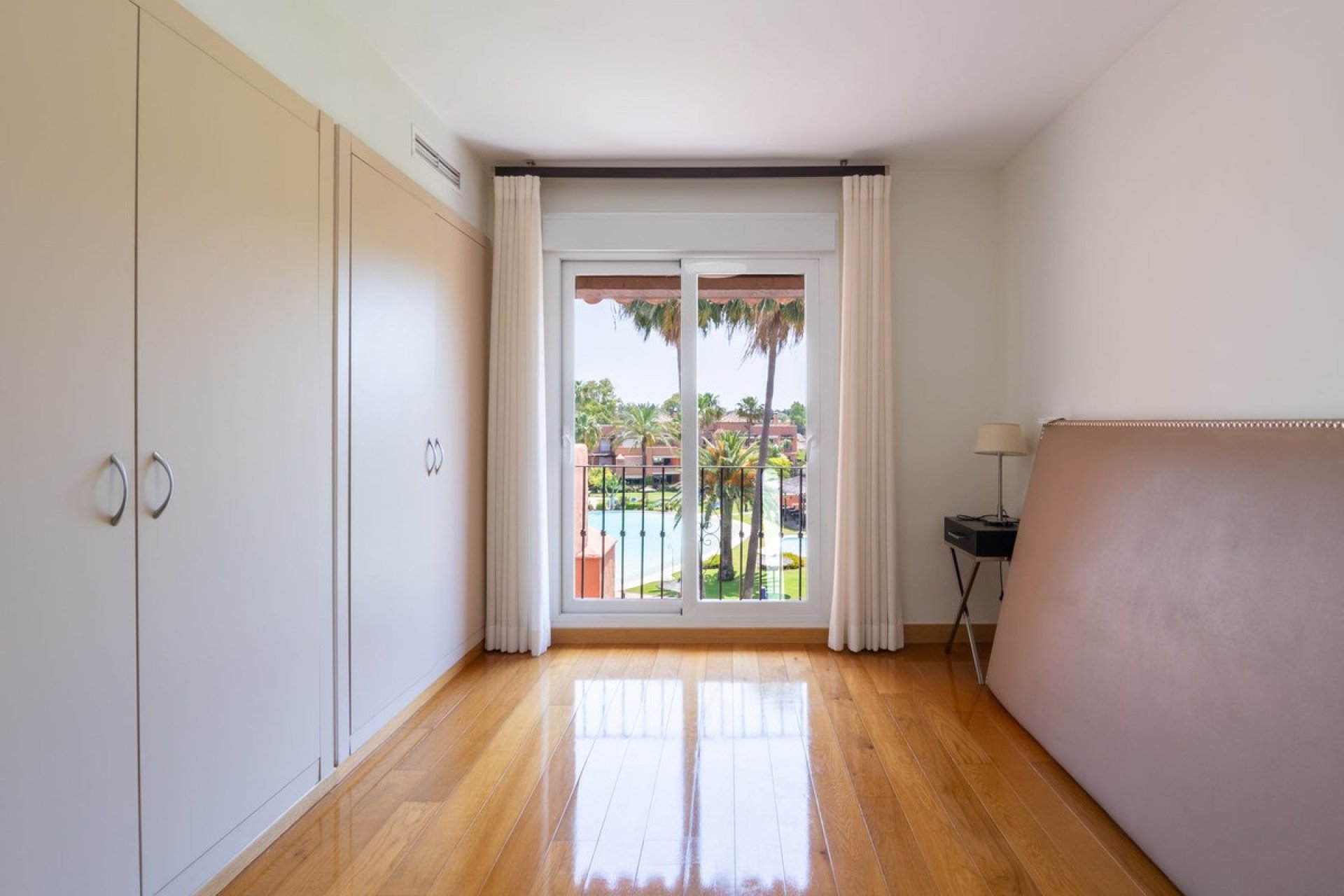 Rynek wtórny - apartment - Marbella - Guadalmina Baja