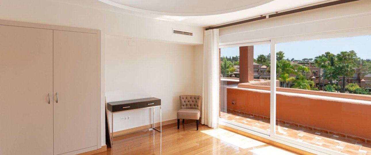 Rynek wtórny - apartment - Marbella - Guadalmina Baja