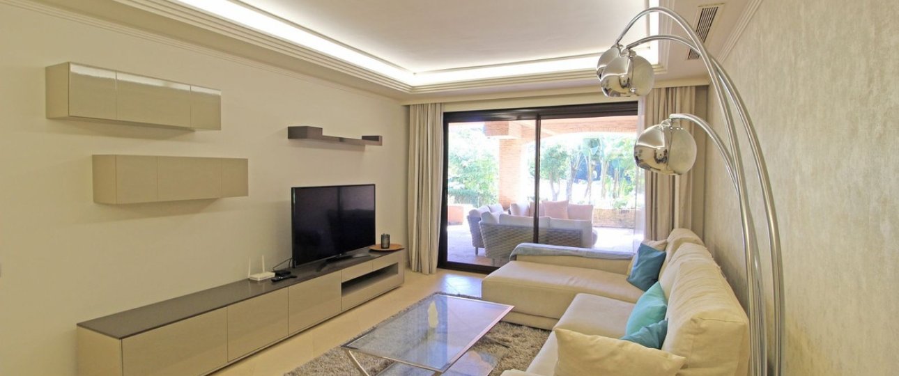 Rynek wtórny - apartment - Marbella - Guadalmina Baja