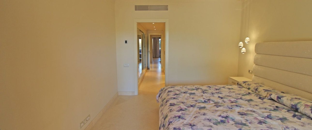 Rynek wtórny - apartment - Marbella - Guadalmina Baja