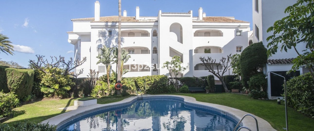 Rynek wtórny - apartment - Marbella - Guadalmina Baja