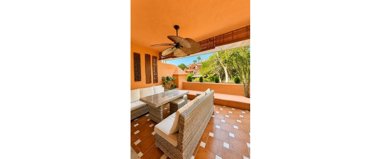 Rynek wtórny - apartment - Marbella - Guadalmina Baja
