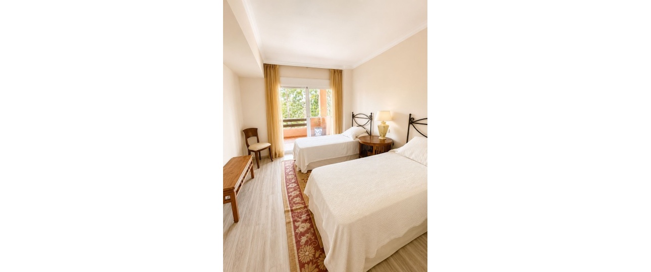 Rynek wtórny - apartment - Marbella - Guadalmina Baja