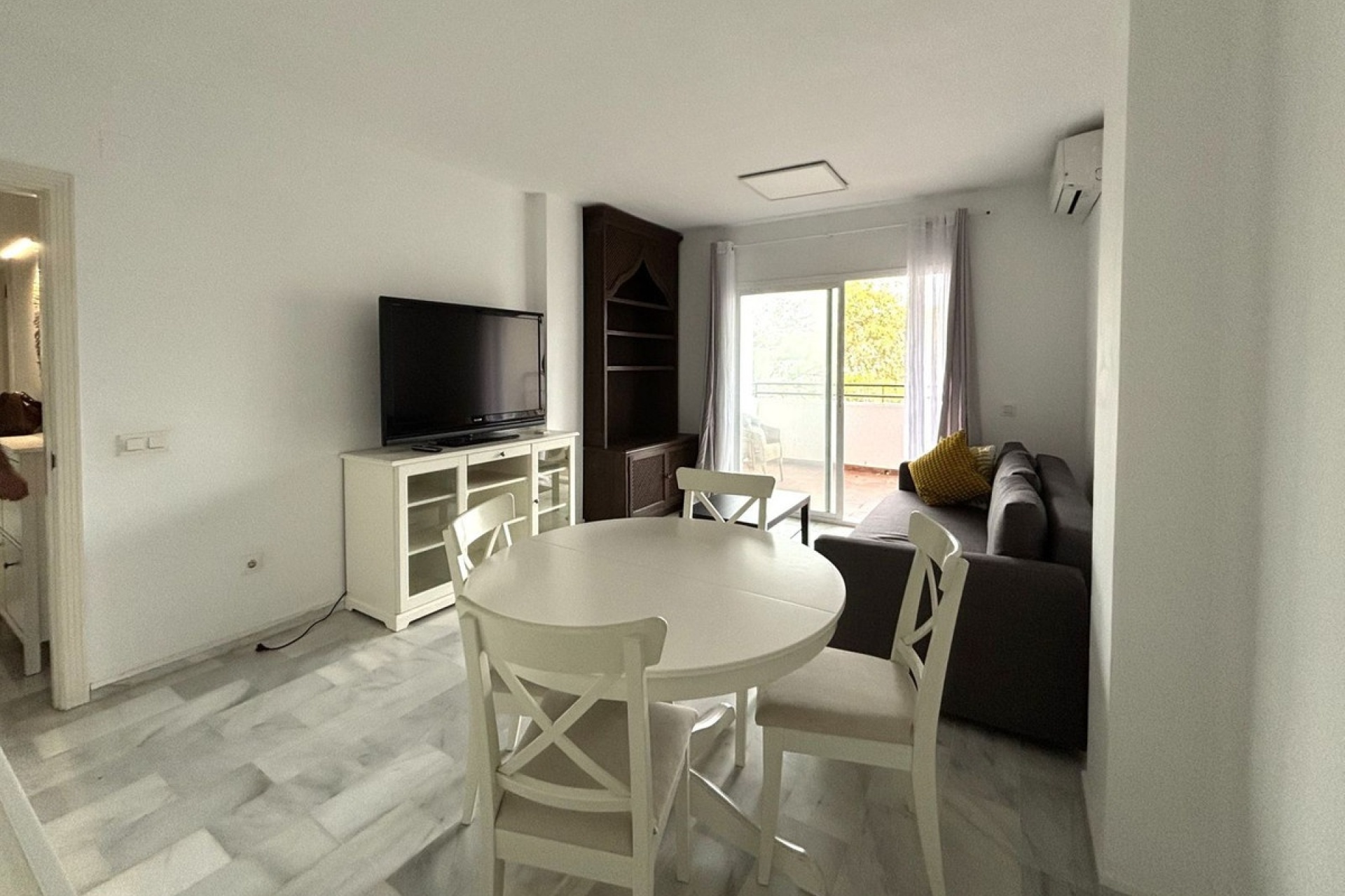 Rynek wtórny - apartment - Marbella - Guadalmina Baja