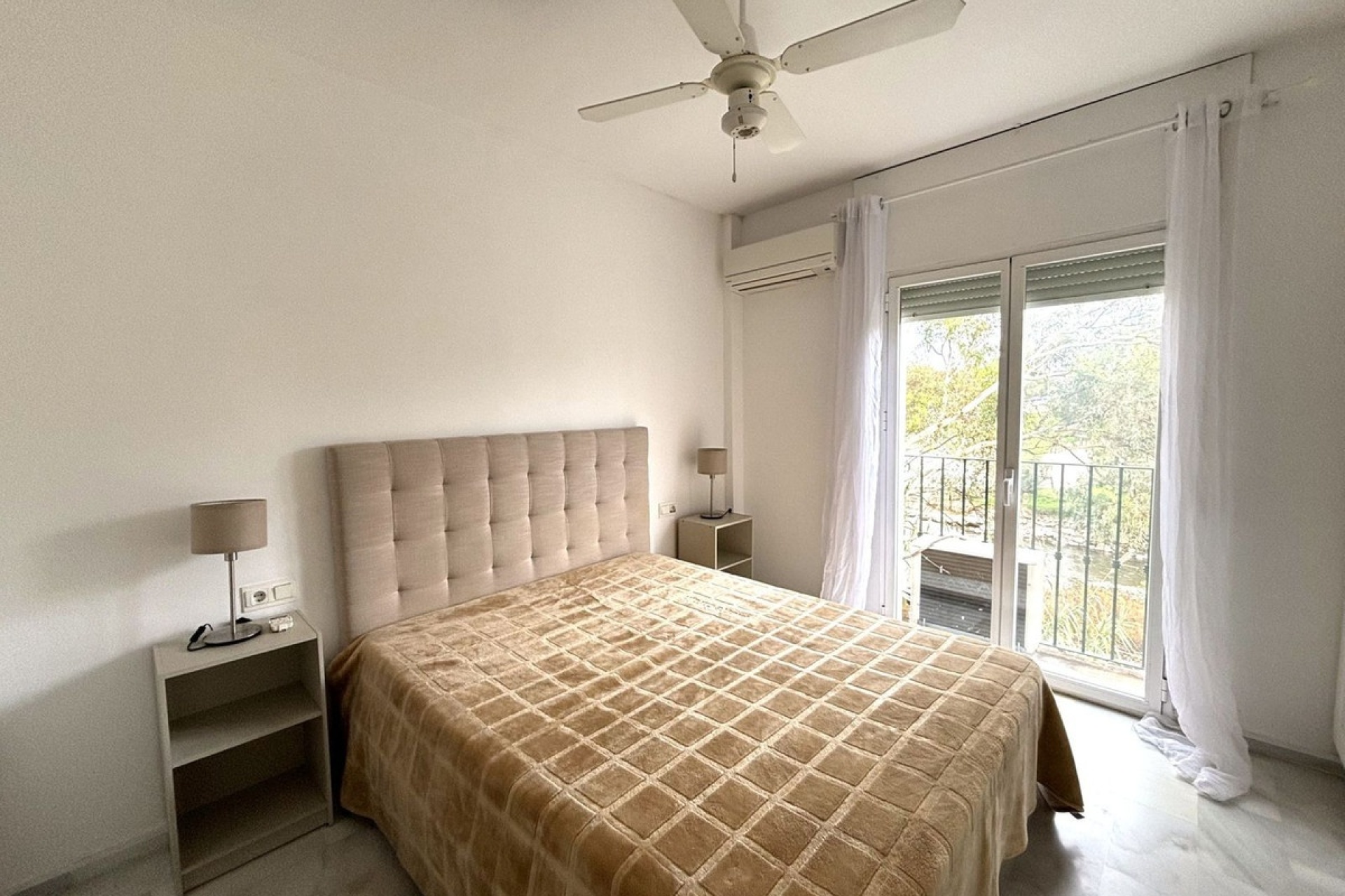 Rynek wtórny - apartment - Marbella - Guadalmina Baja