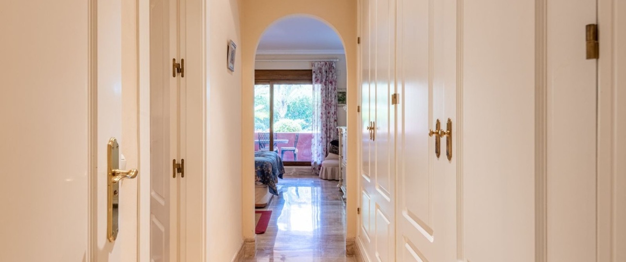 Rynek wtórny - apartment - Marbella - Guadalmina Baja