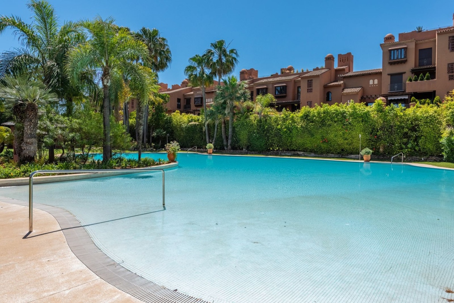 Rynek wtórny - apartment - Marbella - Guadalmina Baja