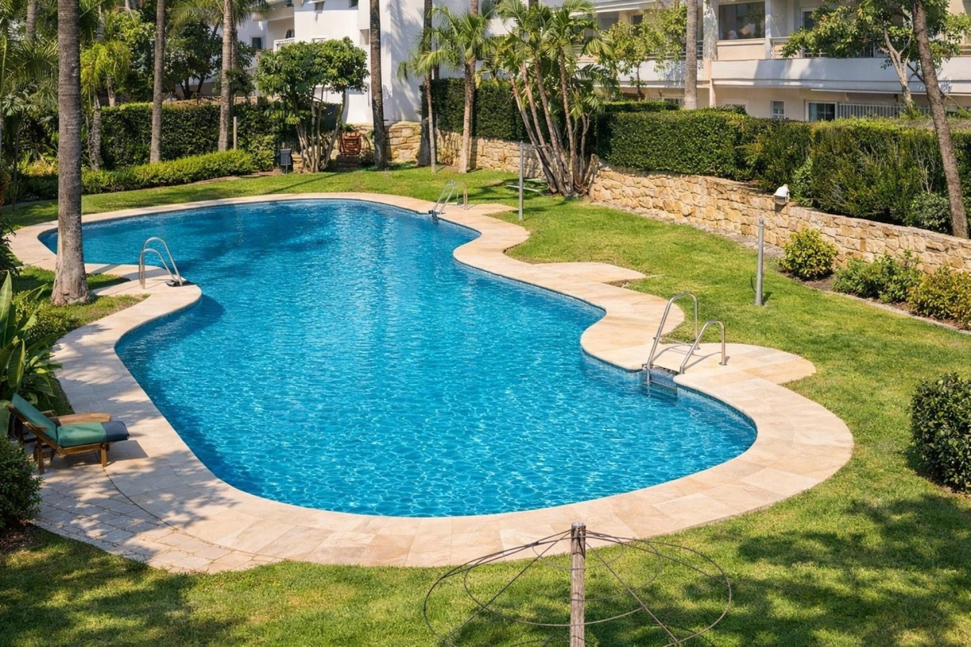 Rynek wtórny - apartment - Marbella - Guadalmina Baja