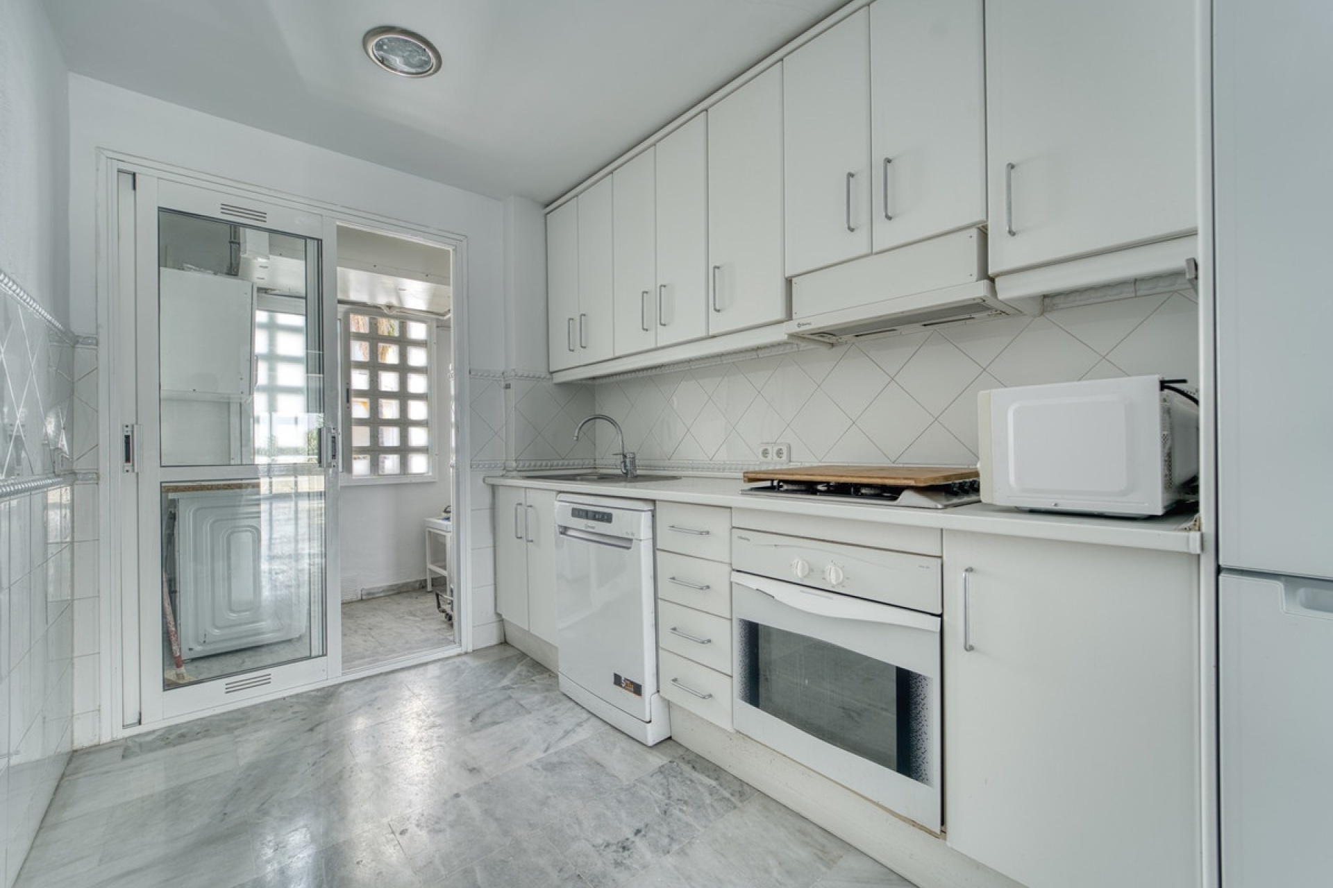 Rynek wtórny - apartment - Marbella - Guadalmina Baja
