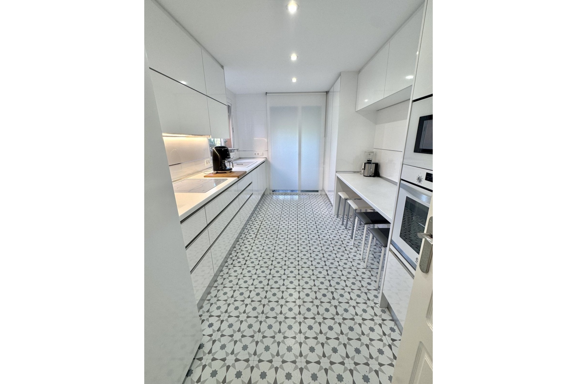 Rynek wtórny - apartment - Marbella - Guadalmina Baja