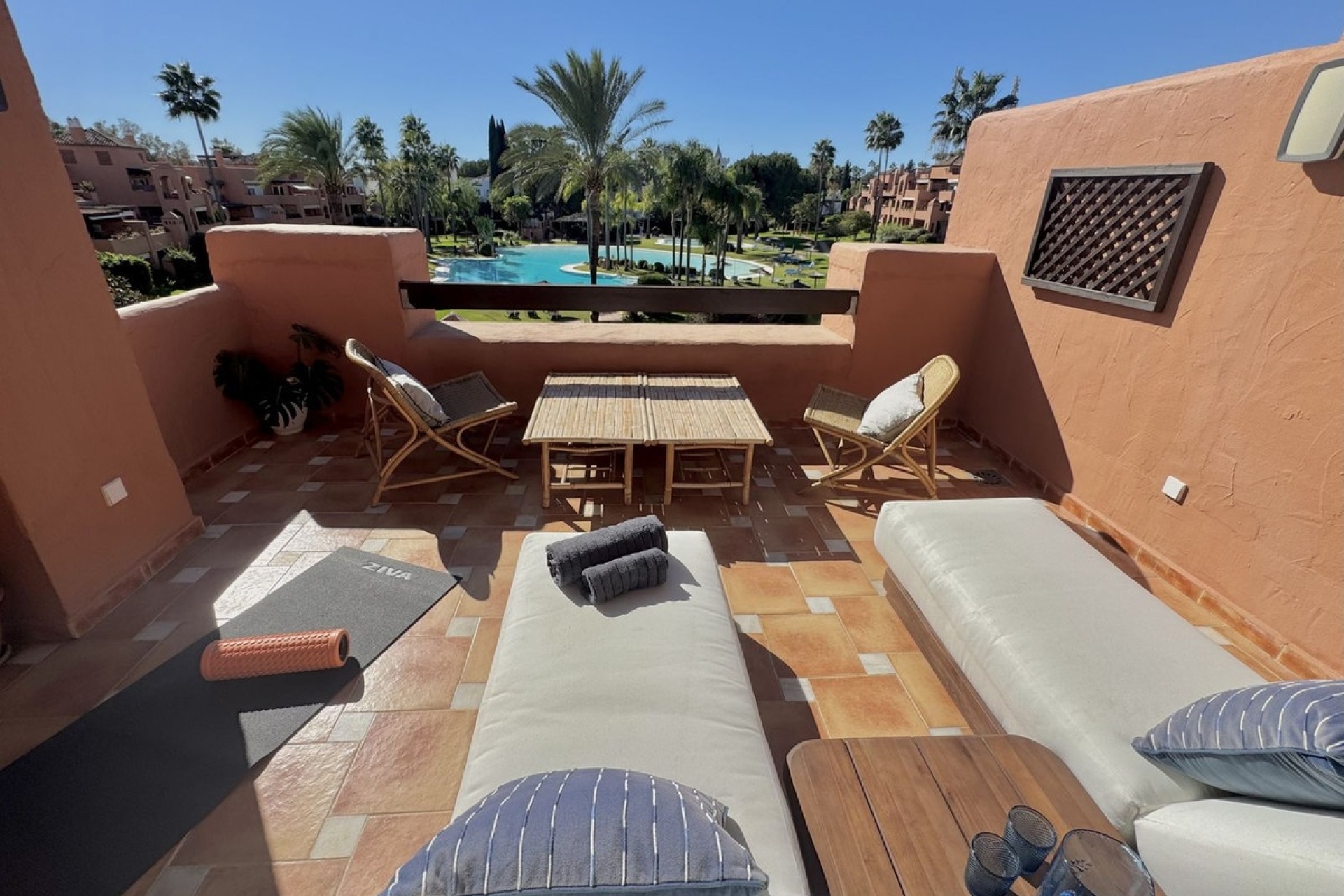 Rynek wtórny - apartment - Marbella - Guadalmina Baja