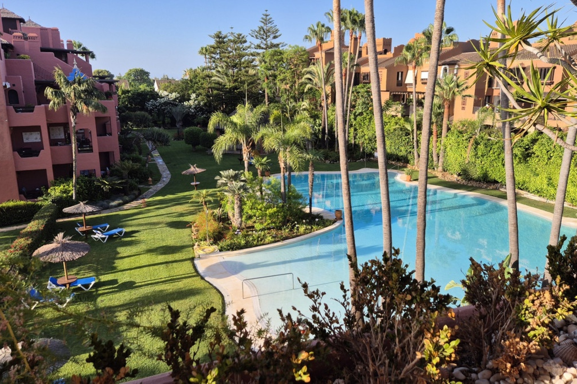 Rynek wtórny - apartment - Marbella - Guadalmina Baja