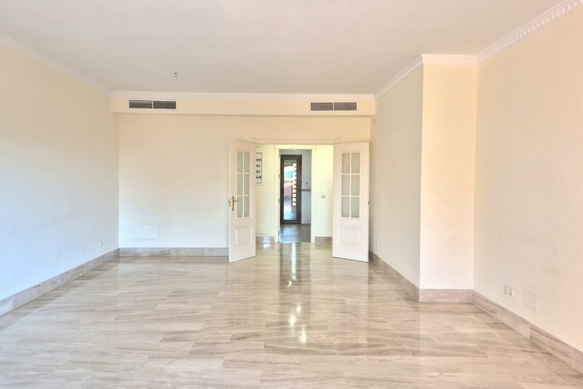 Rynek wtórny - apartment - Marbella - Guadalmina Baja