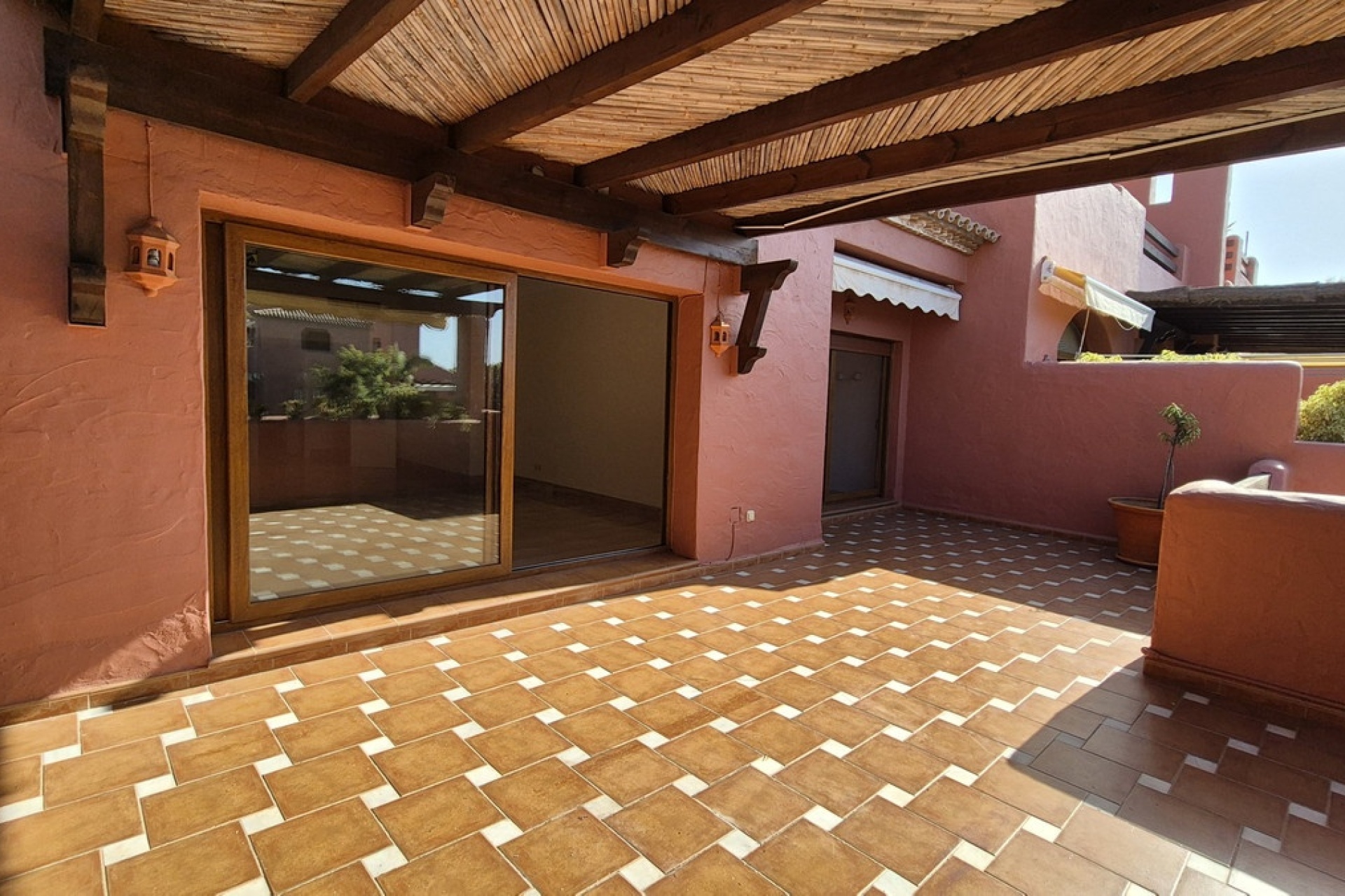 Rynek wtórny - apartment - Marbella - Guadalmina Baja