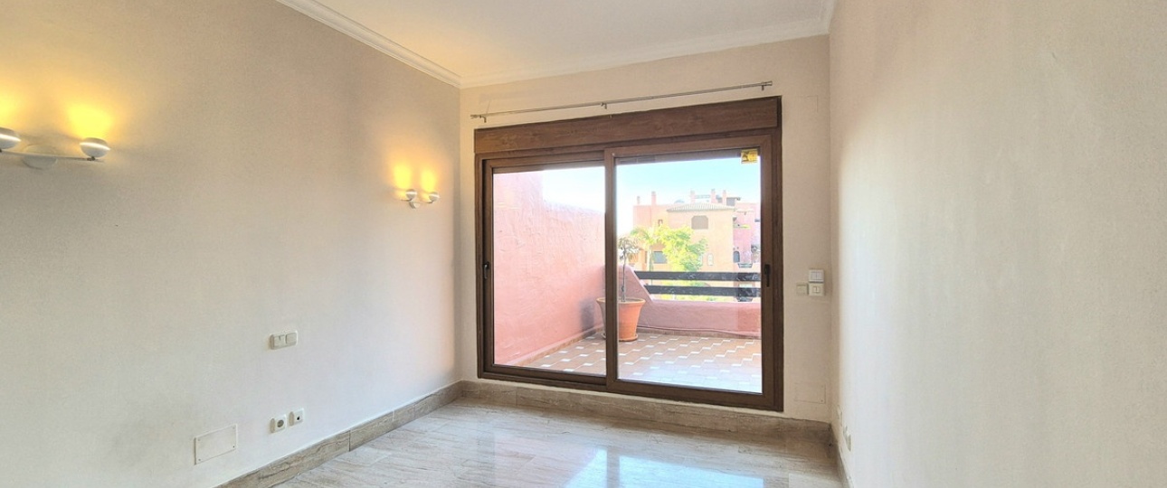 Rynek wtórny - apartment - Marbella - Guadalmina Baja