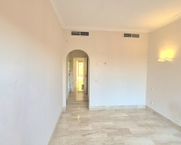 Rynek wtórny - apartment - Marbella - Guadalmina Baja